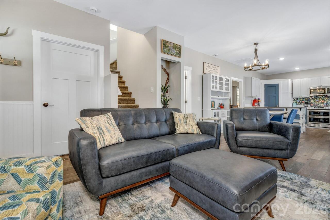 Listing Photo 5