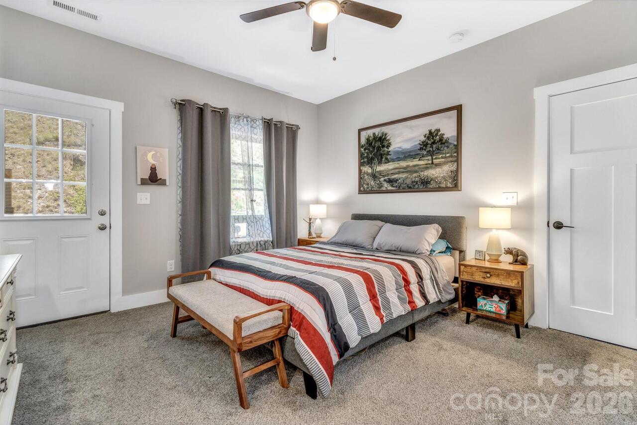 Listing Photo 17