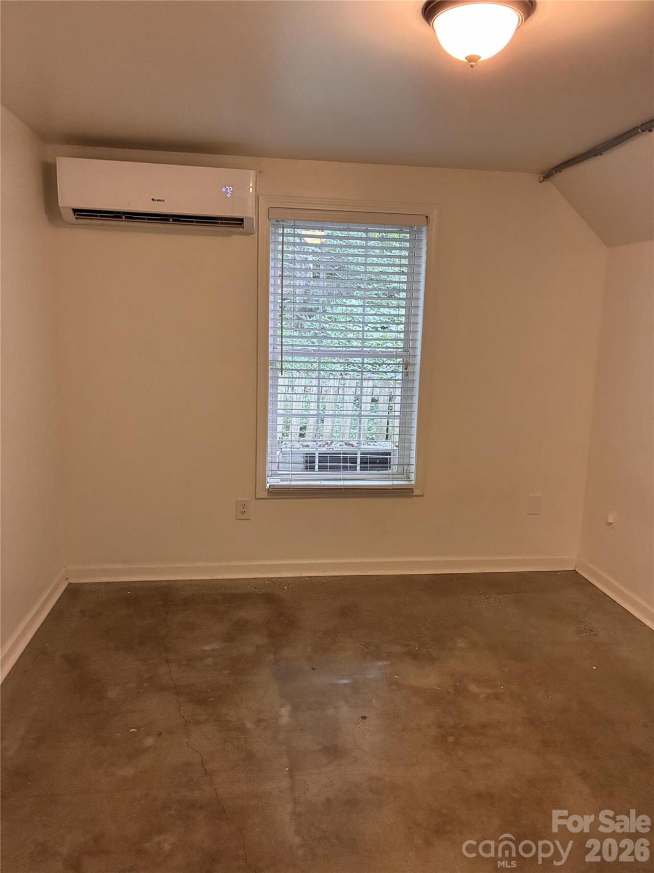 Listing Photo 38