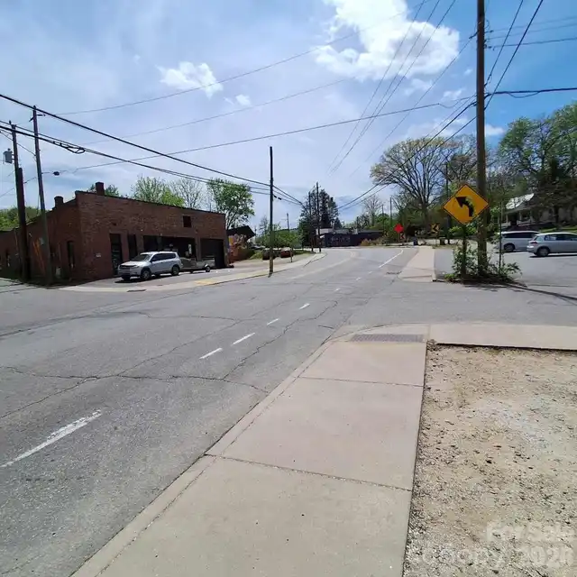 Listing Photo 9