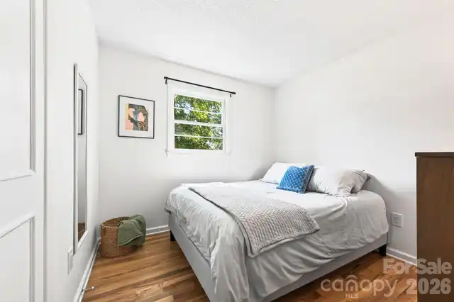 Listing Photo 15