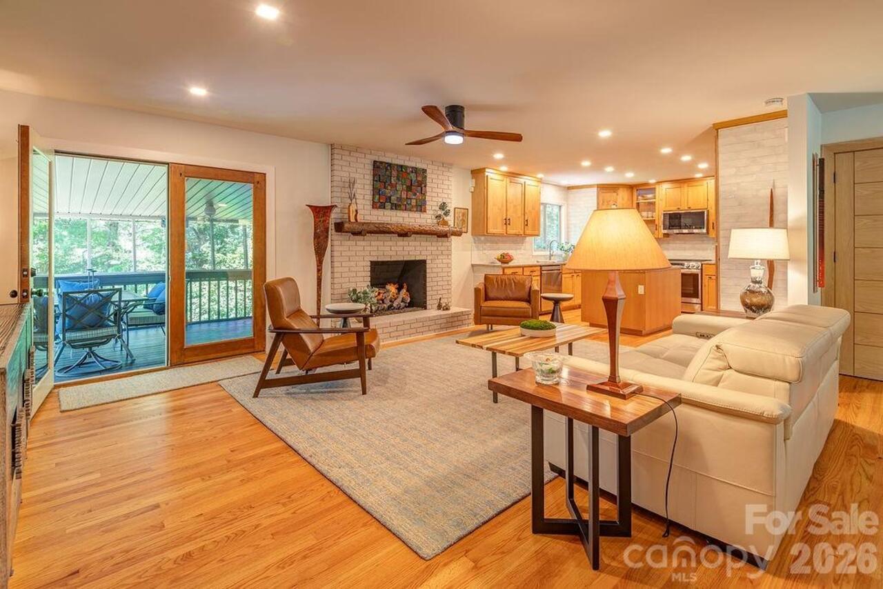 Listing Photo 10
