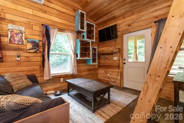 Listing Photo 18