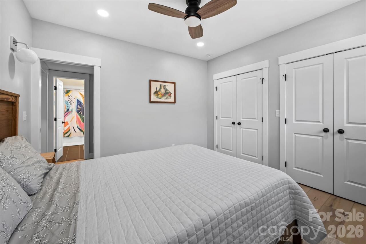 Listing Photo 34