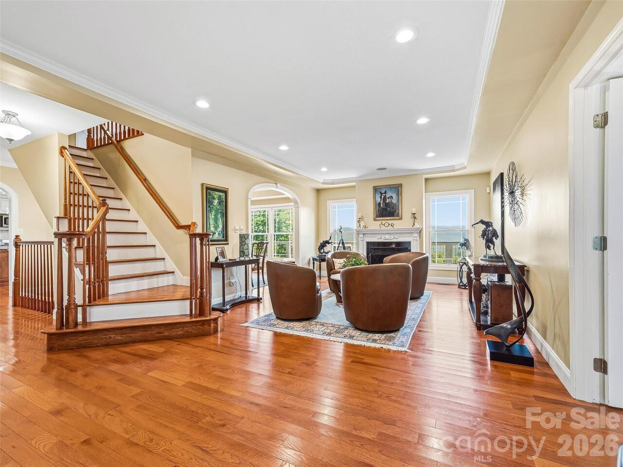 Listing Photo 8