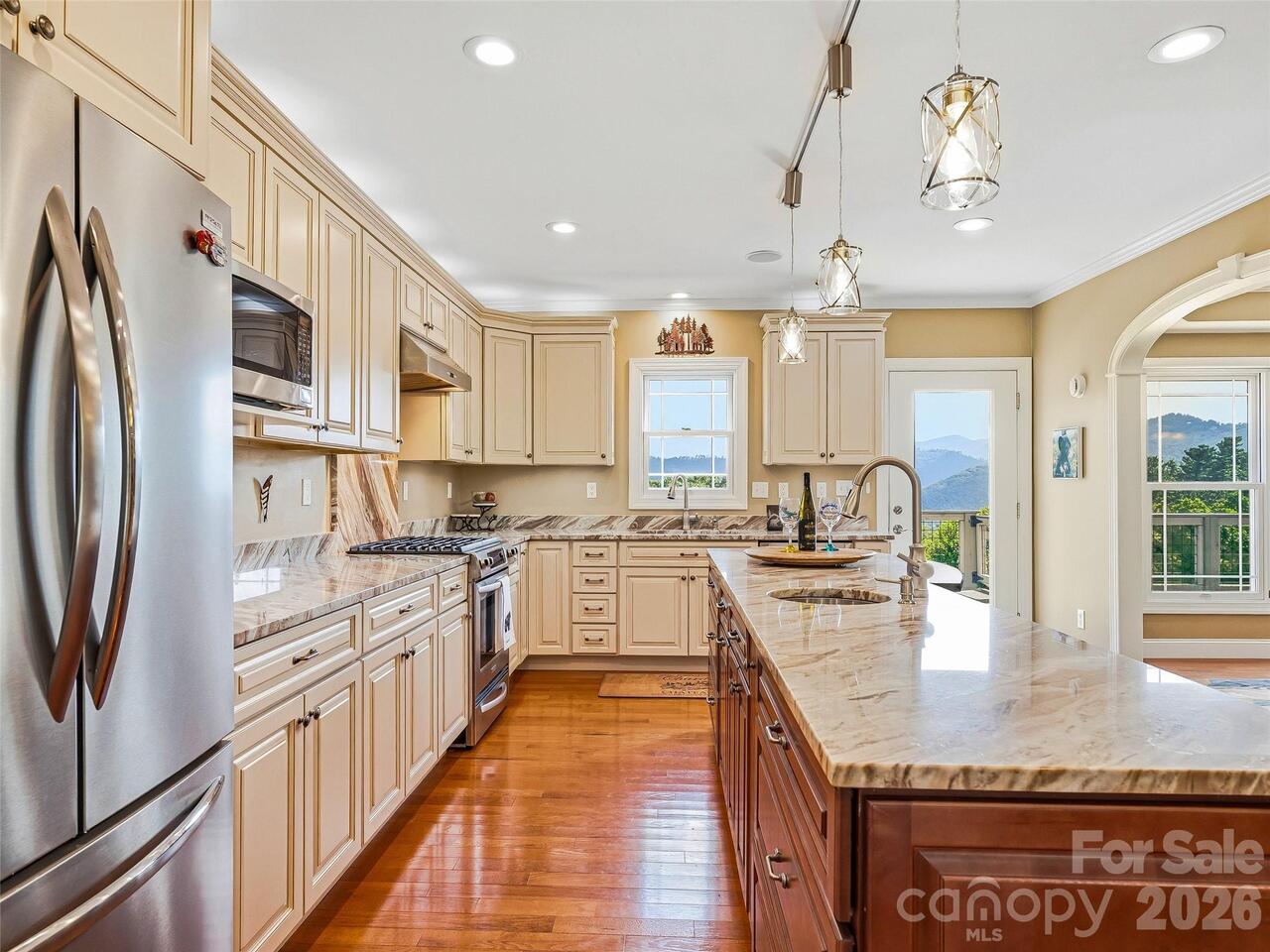 Listing Photo 14
