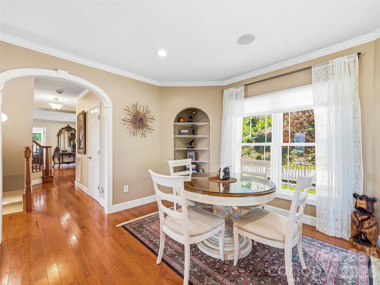 Listing Photo 17