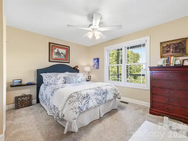 Listing Photo 34