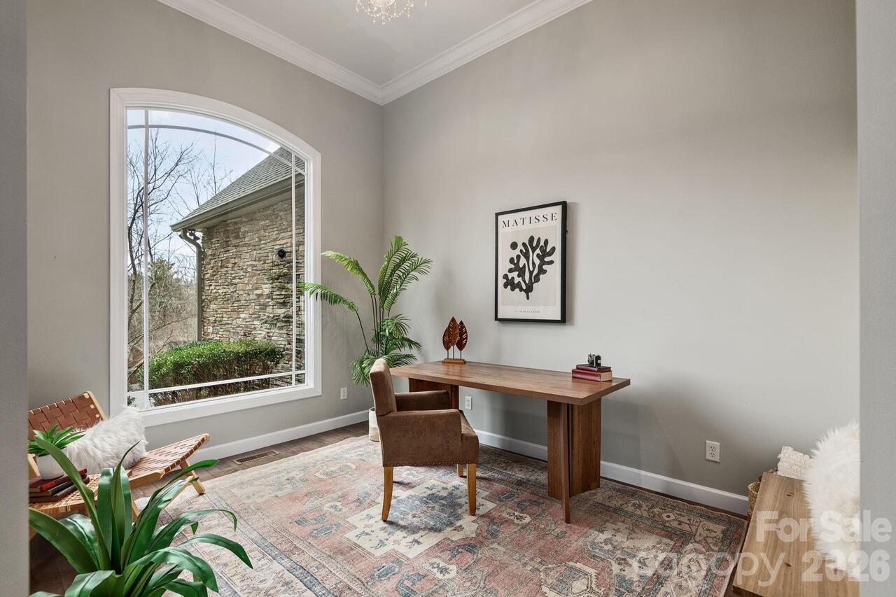 Listing Photo 9