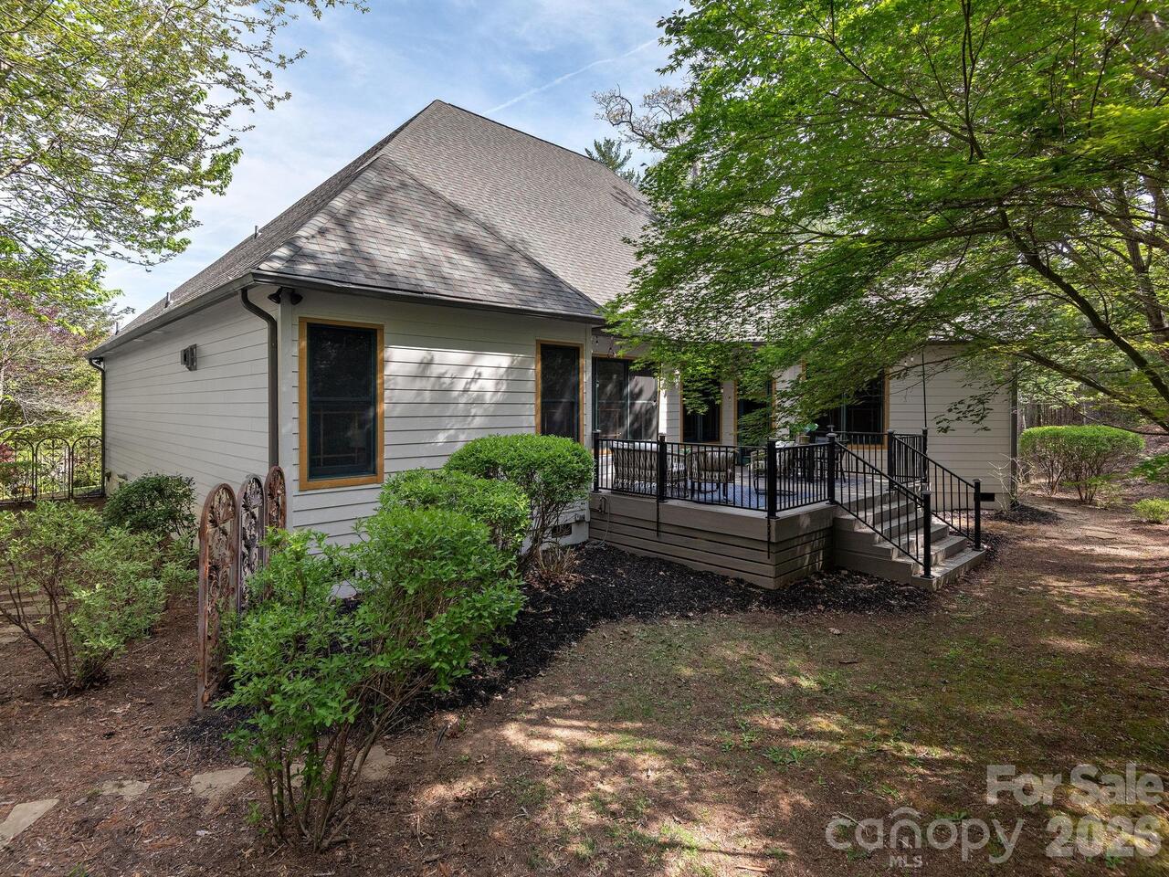 Listing Photo 6