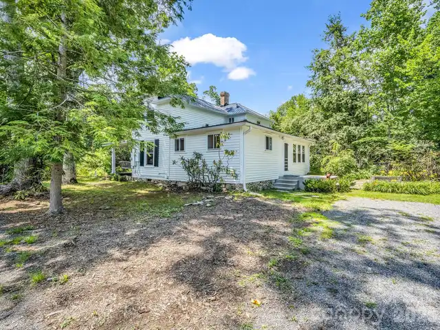 Listing Photo 8