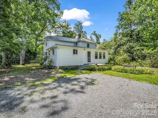 Listing Photo 9