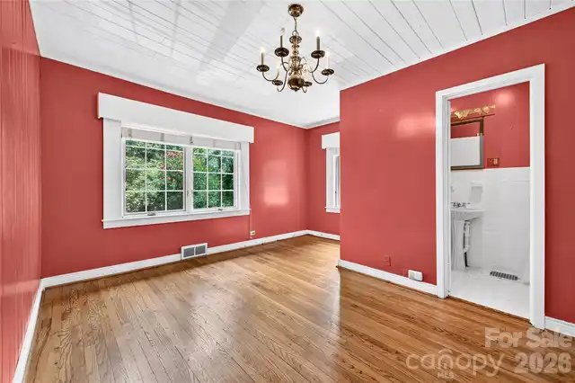 Listing Photo 18