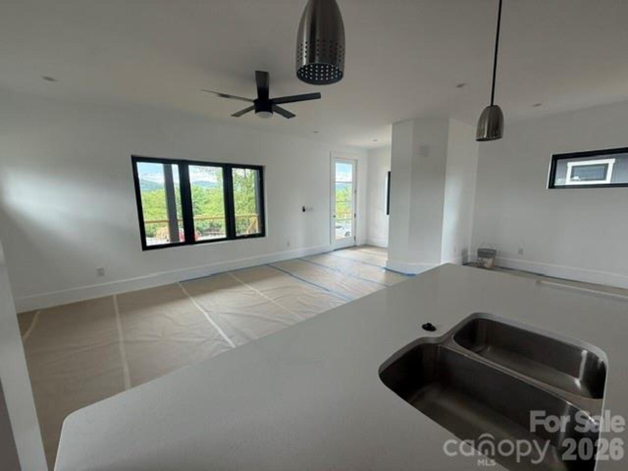 Listing Photo 6