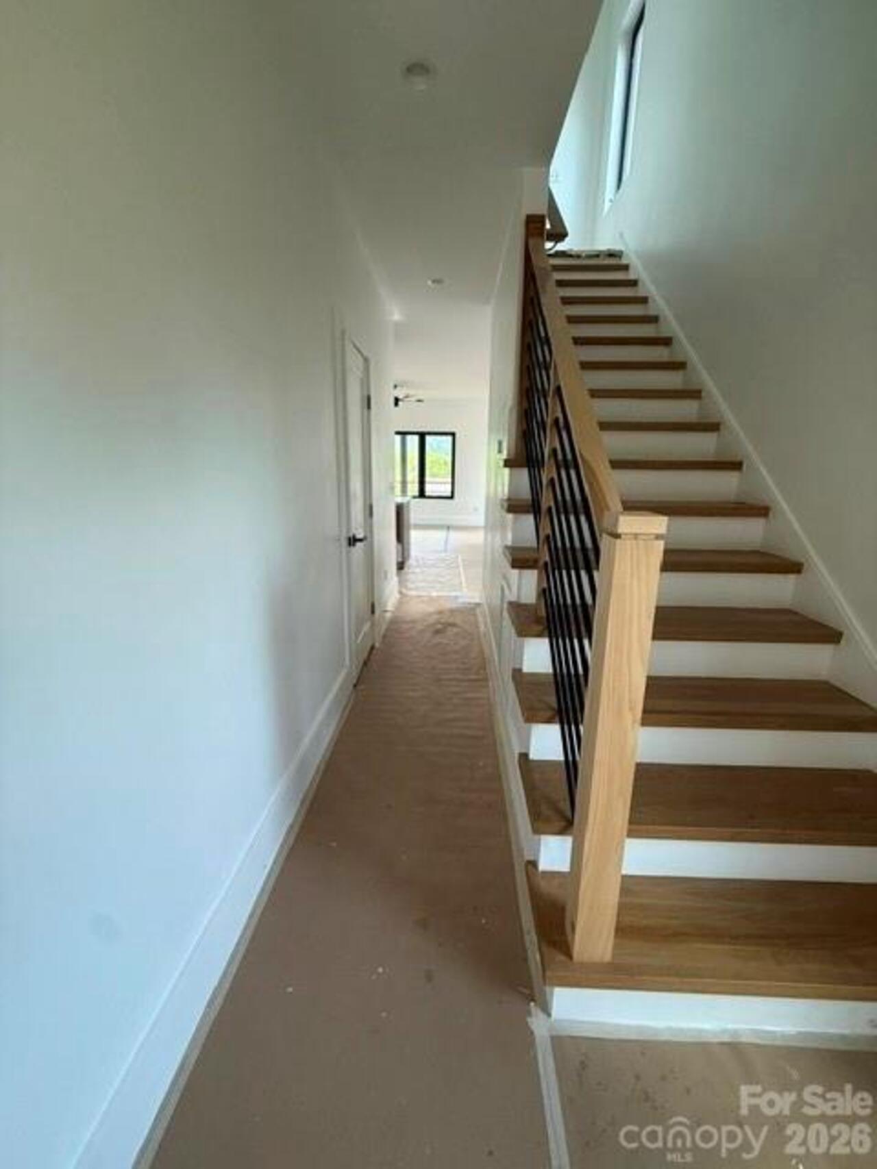Listing Photo 8