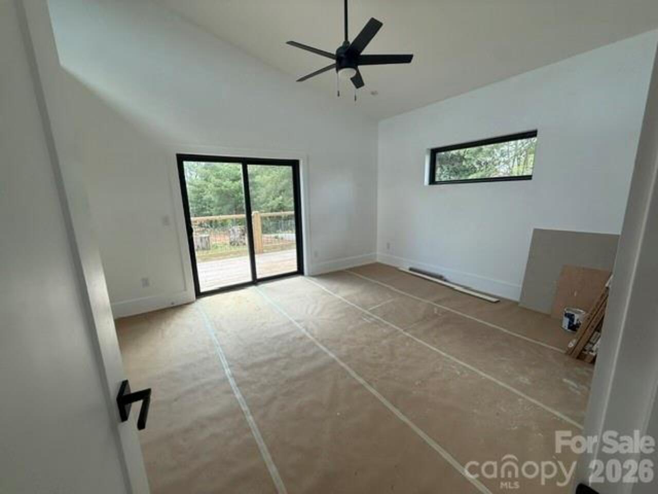 Listing Photo 14