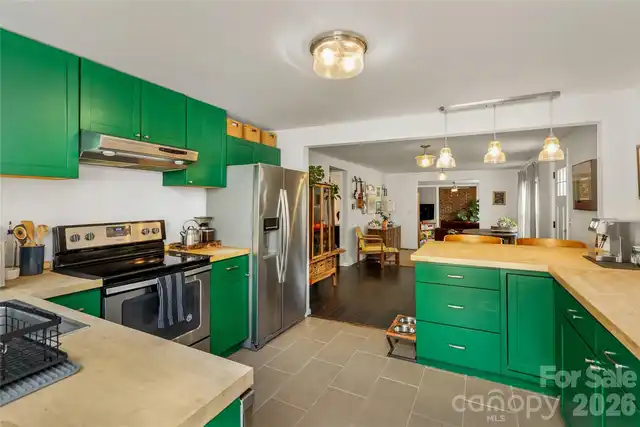Listing Photo 7