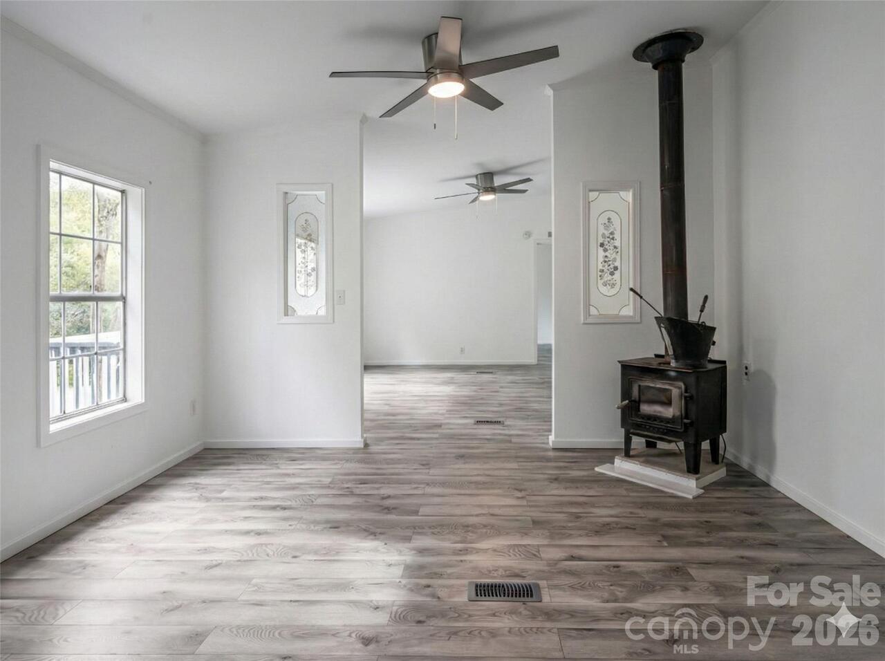 Listing Photo 7