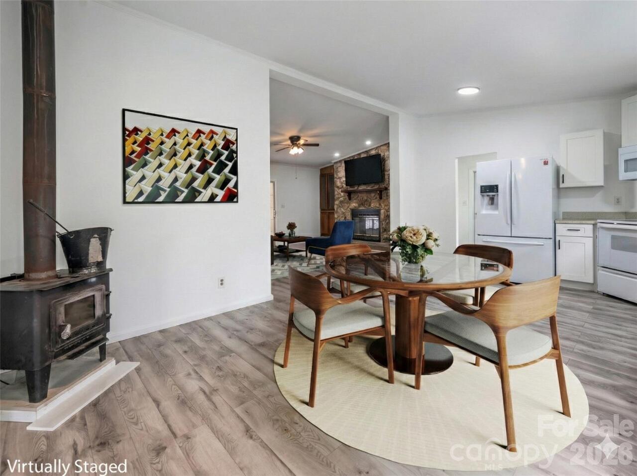 Listing Photo 8
