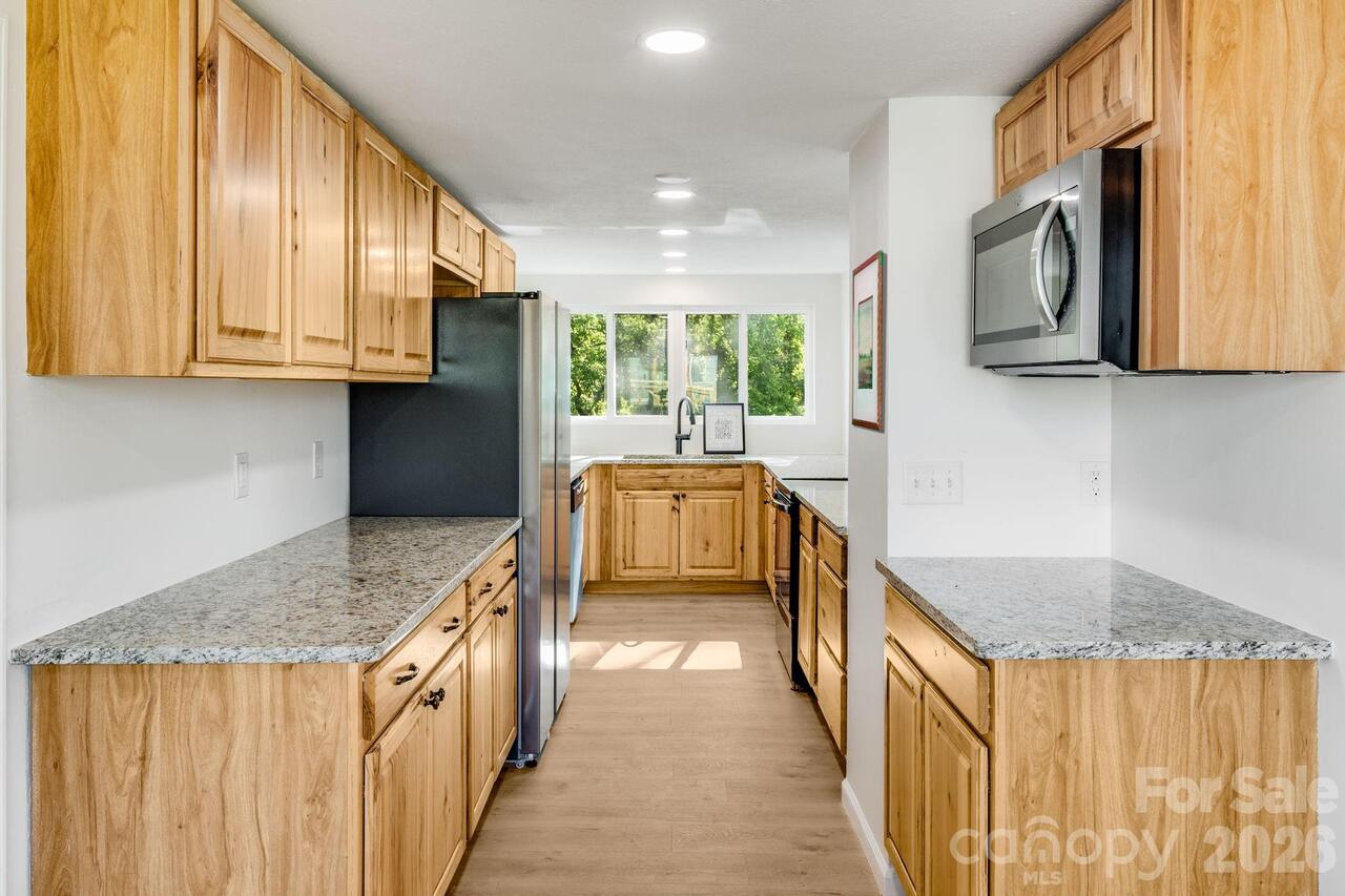 Listing Photo 10