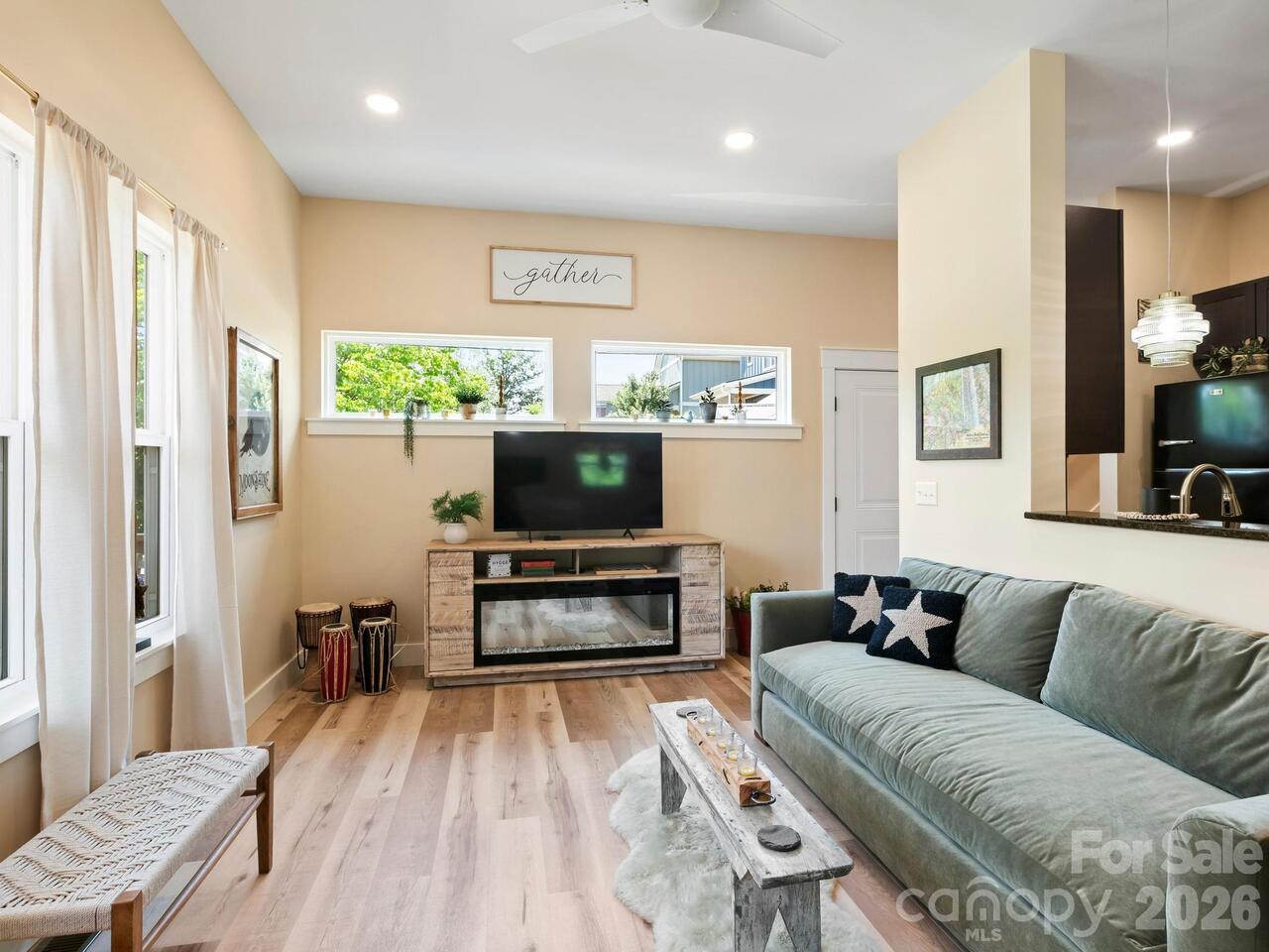 Listing Photo 5