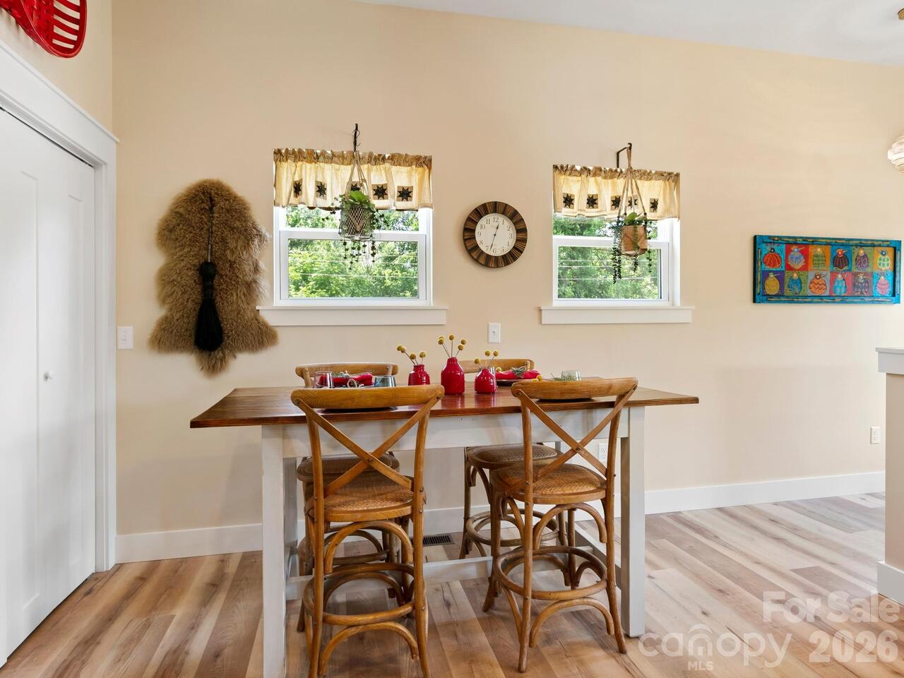Listing Photo 8