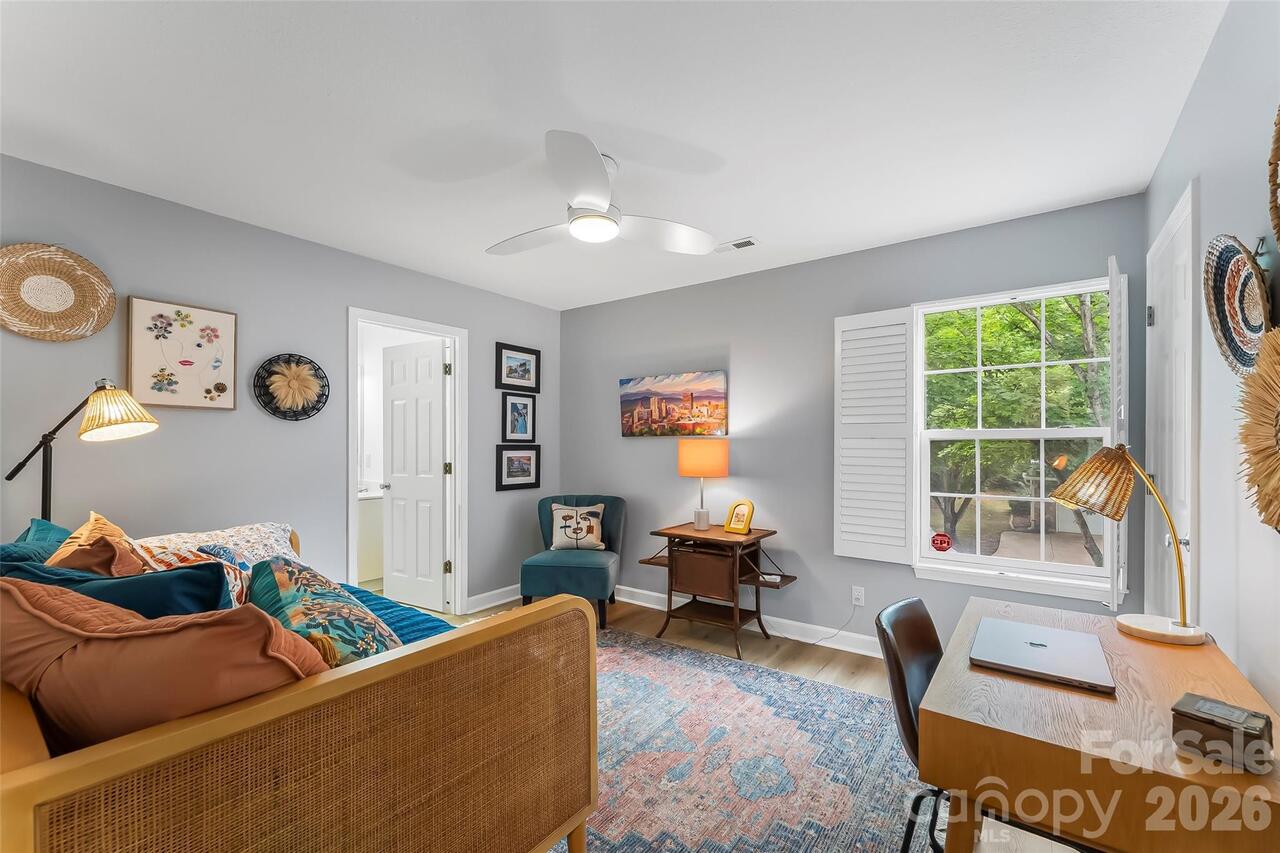 Listing Photo 17