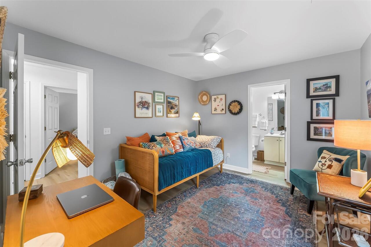 Listing Photo 18