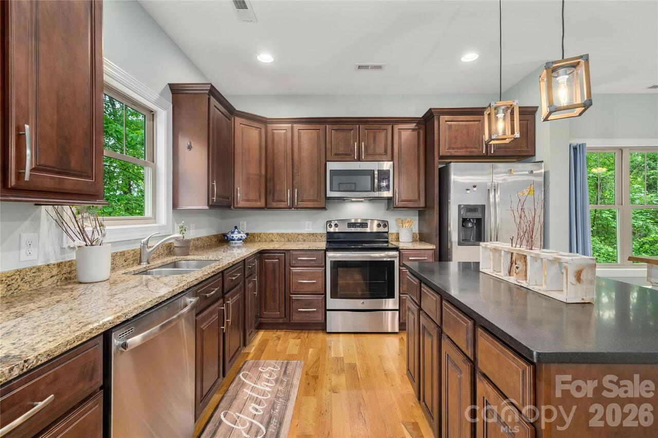 Listing Photo 15