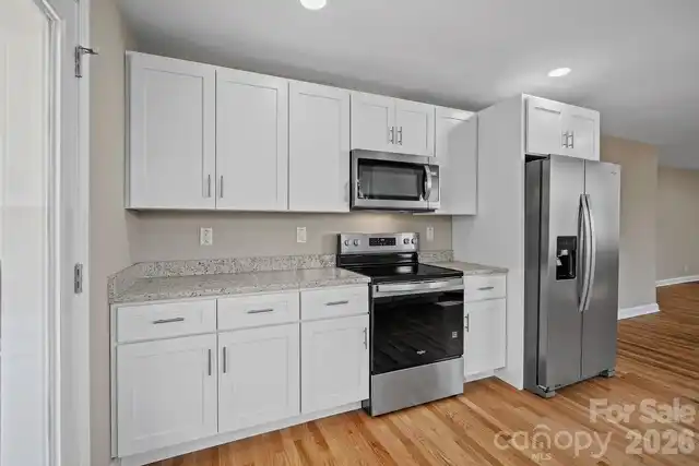 Listing Photo 9