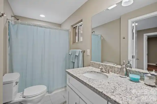 Listing Photo 12