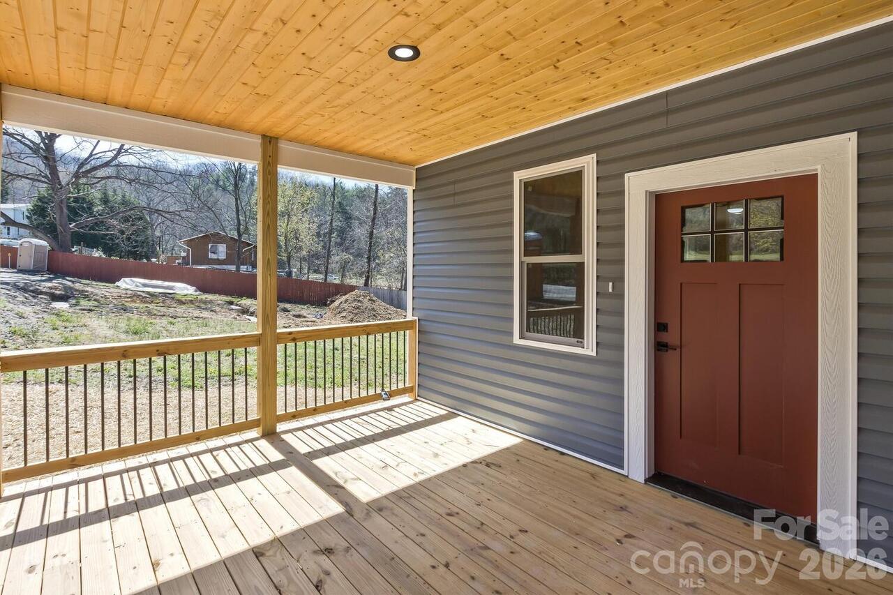 Listing Photo 16