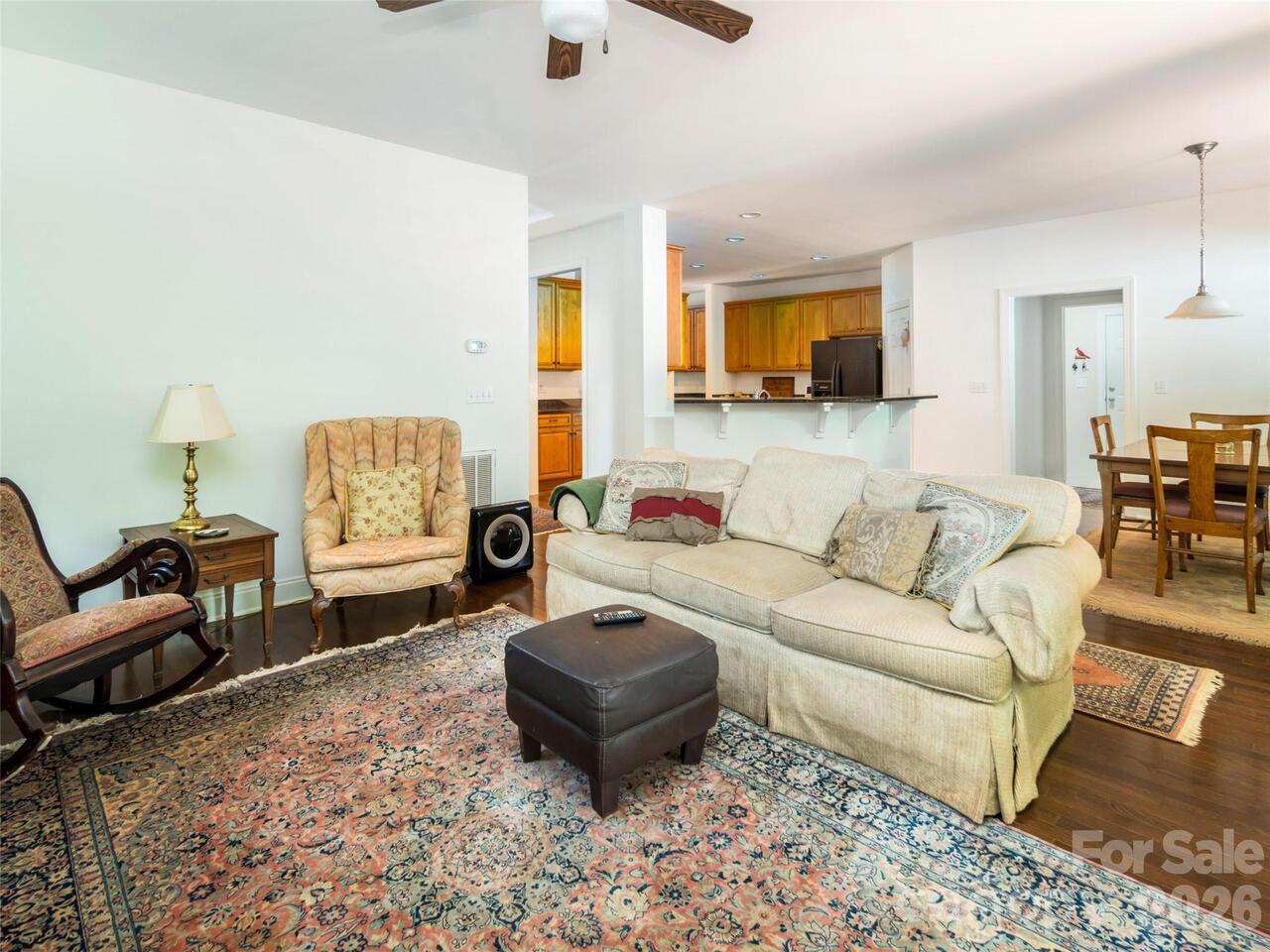 Listing Photo 6