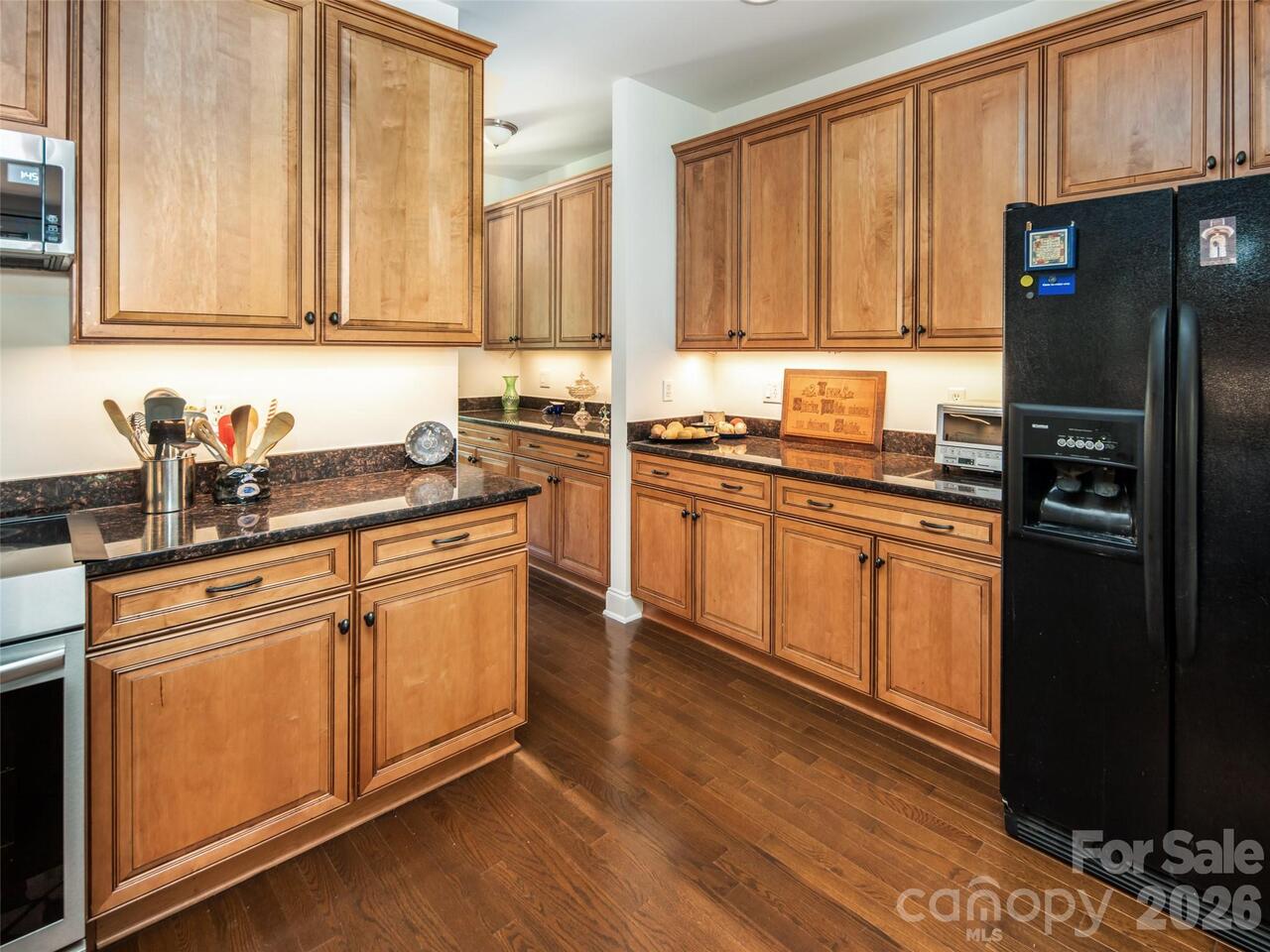 Listing Photo 11