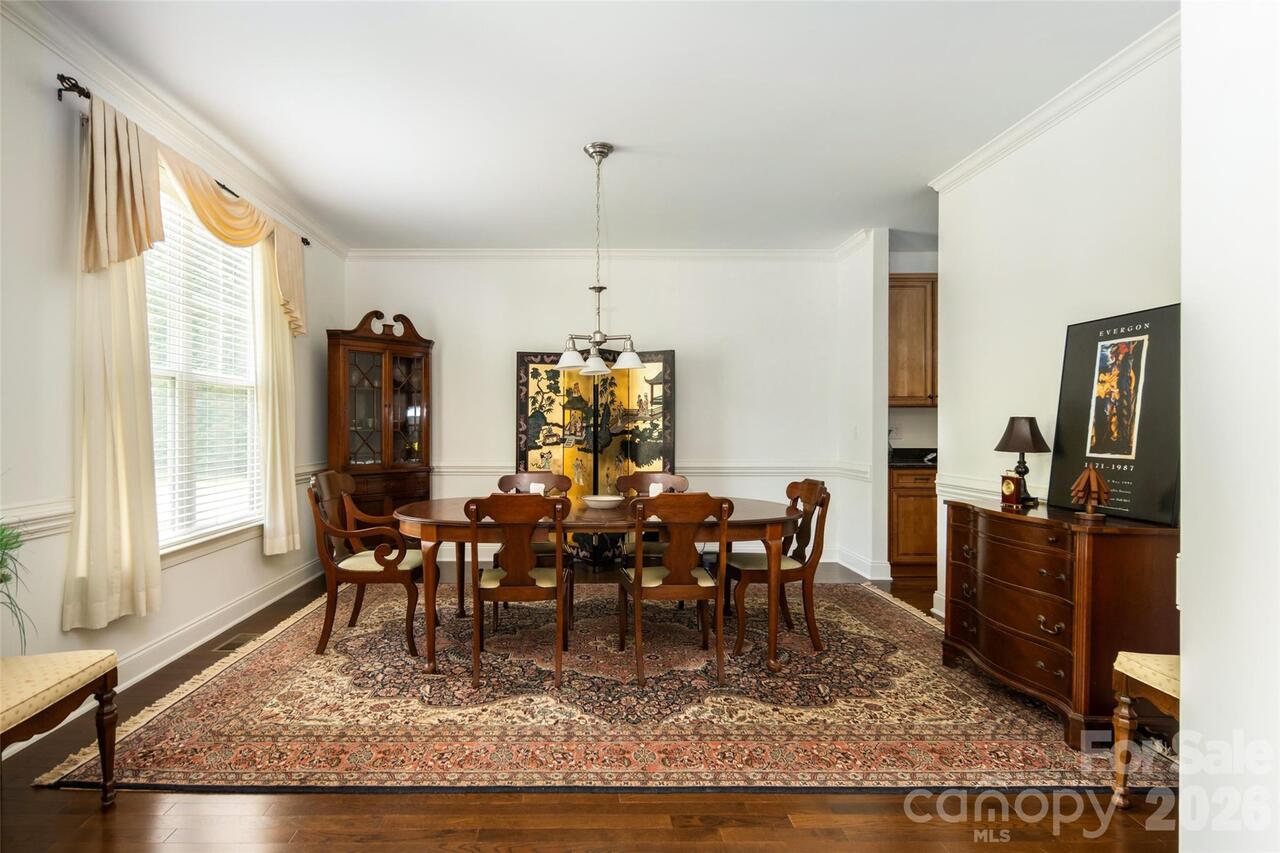 Listing Photo 14