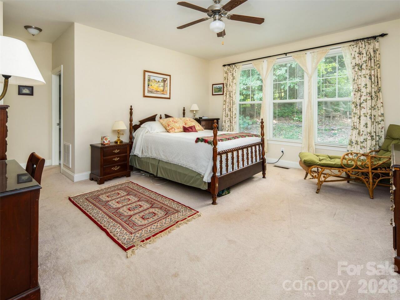 Listing Photo 16