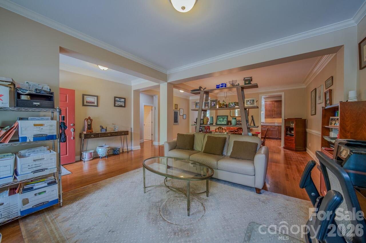 Listing Photo 17