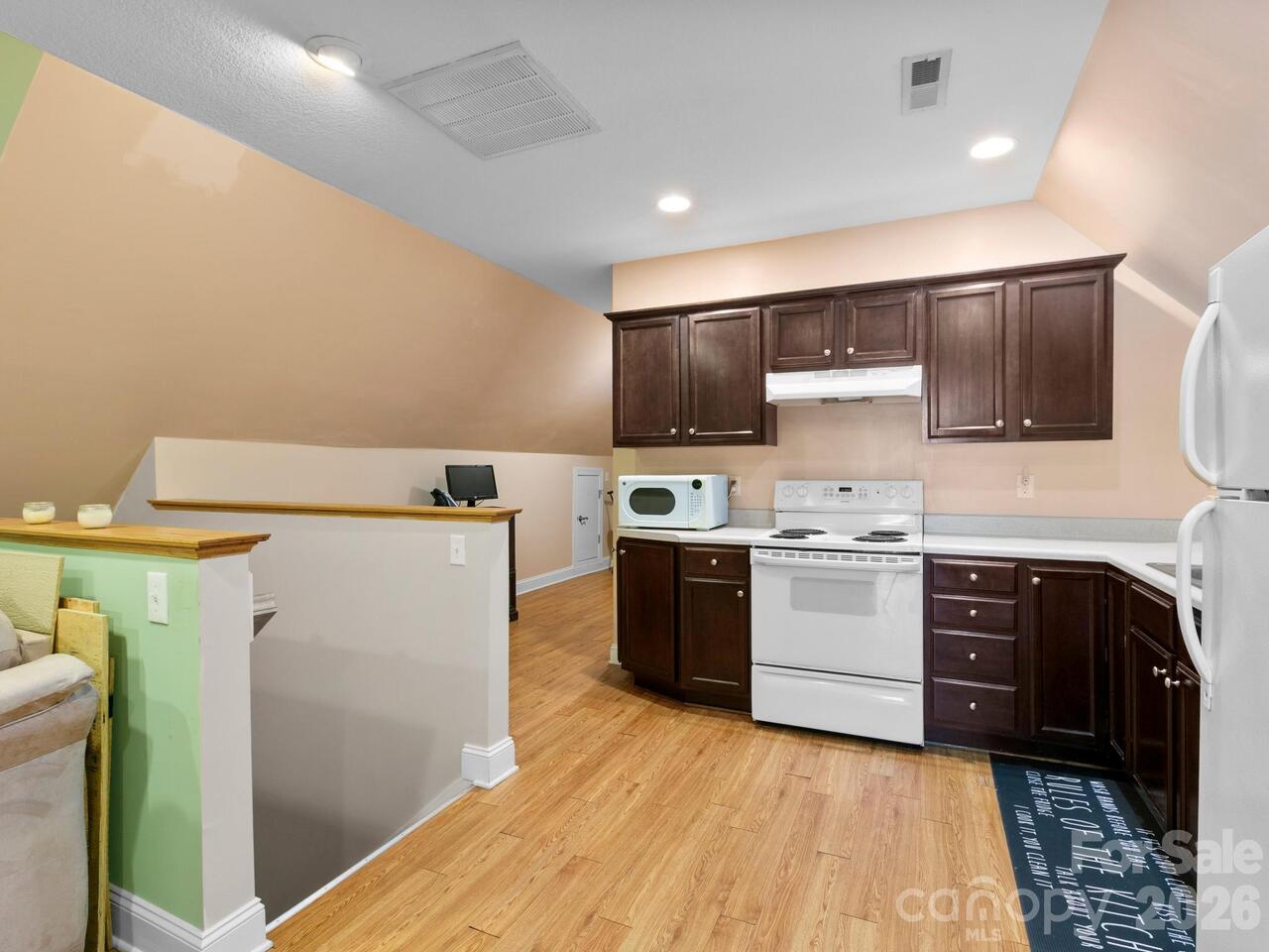Listing Photo 23