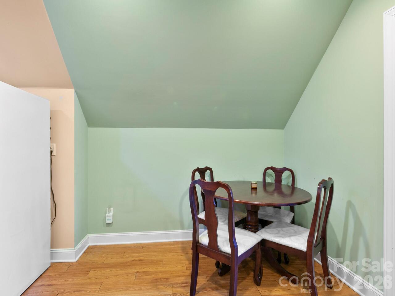 Listing Photo 24