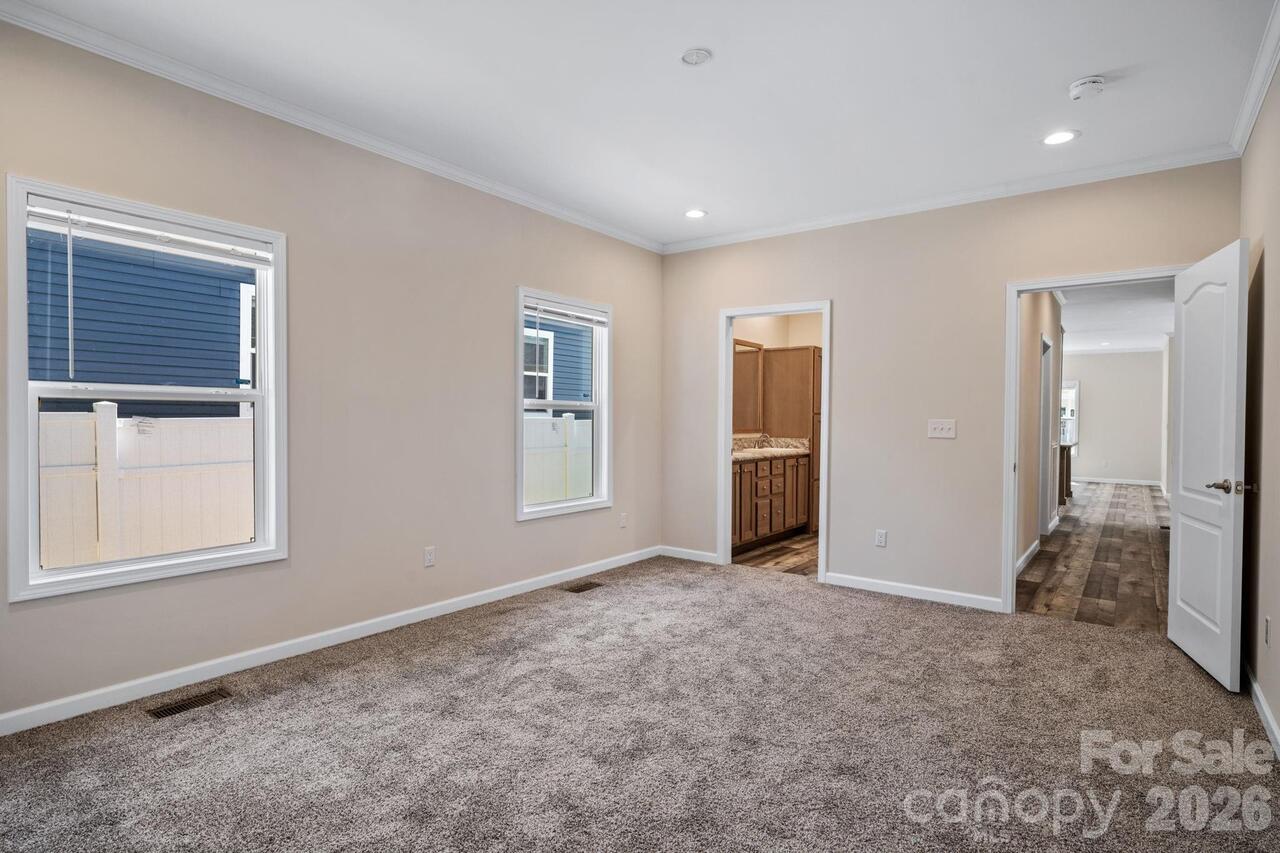 Listing Photo 15