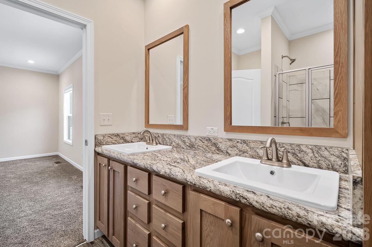 Listing Photo 18