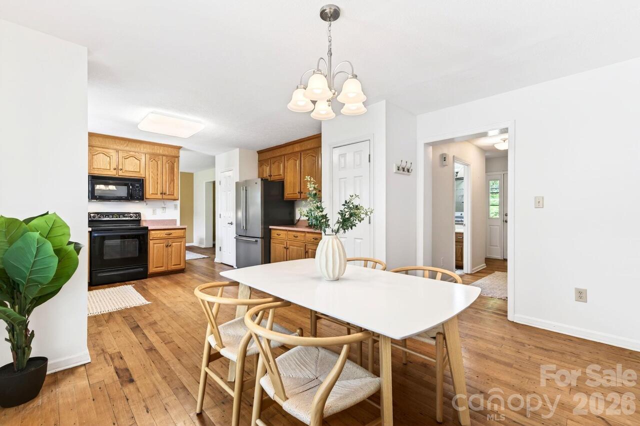 Listing Photo 8