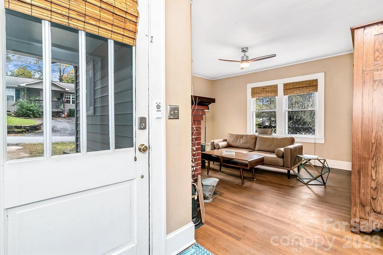 Listing Photo 5
