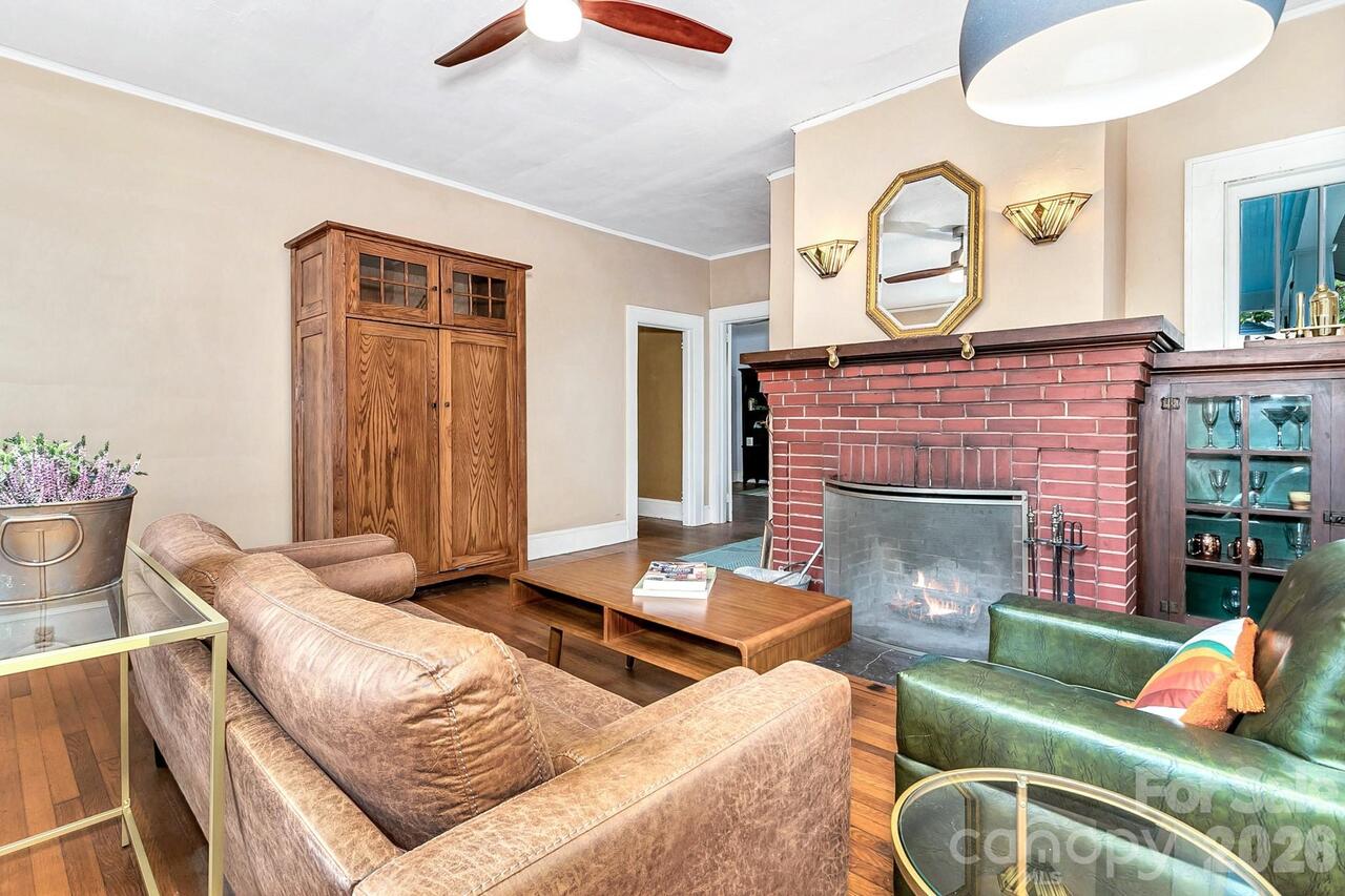 Listing Photo 8