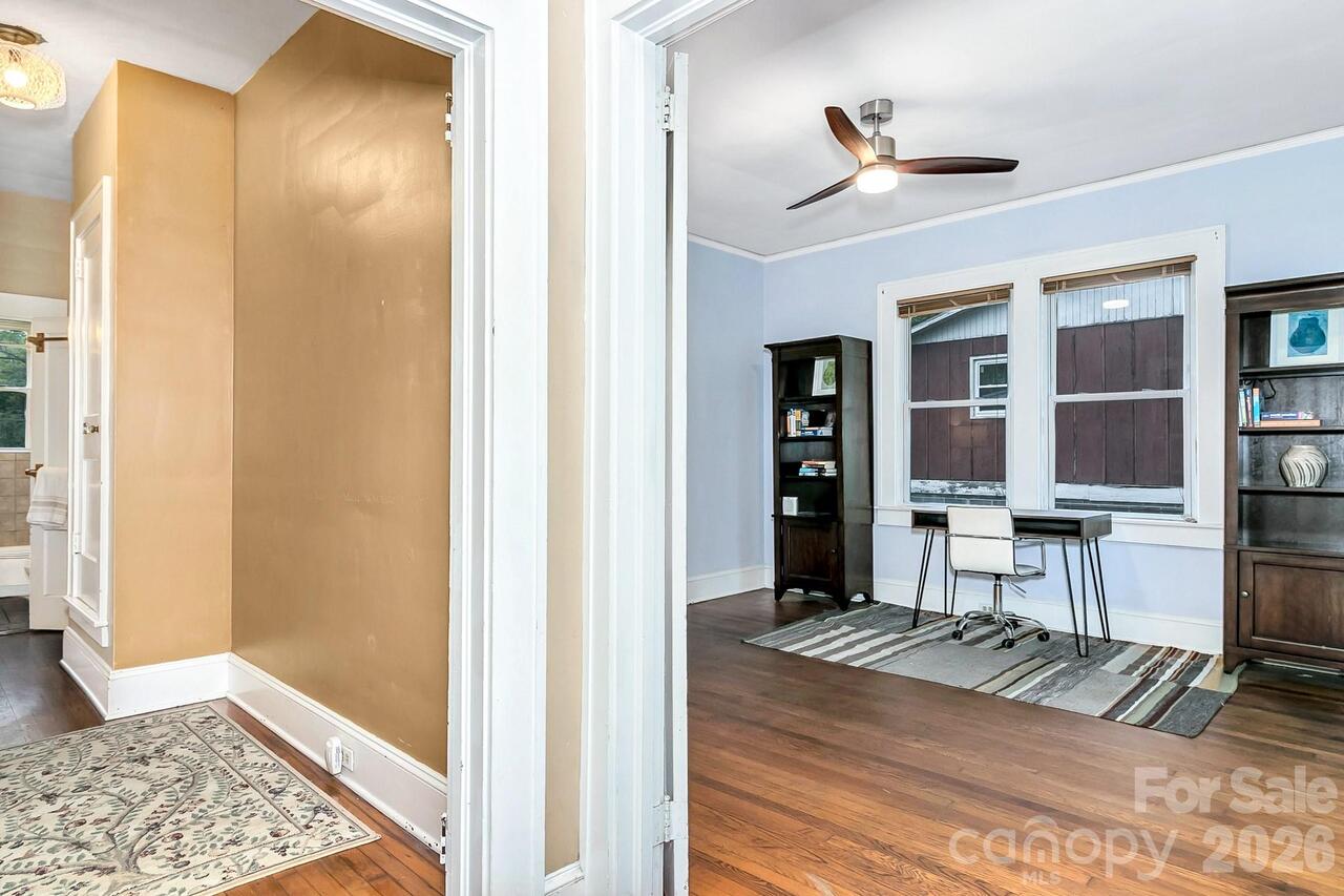Listing Photo 11