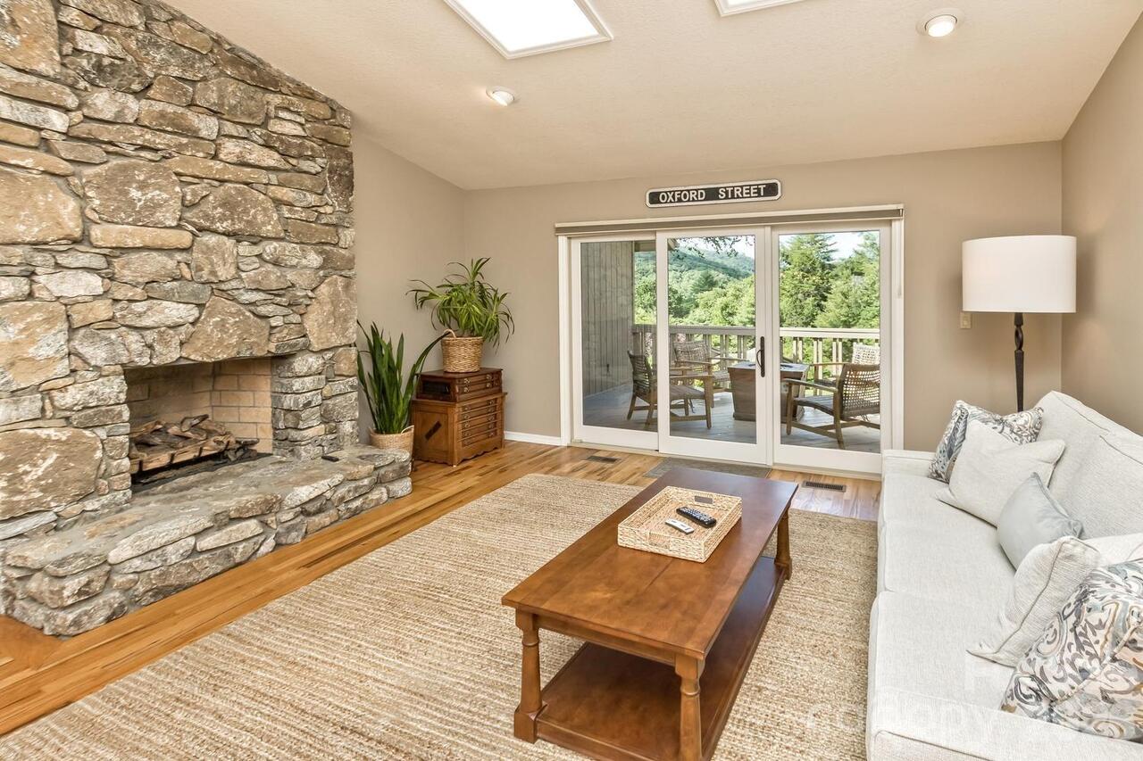 Listing Photo 8