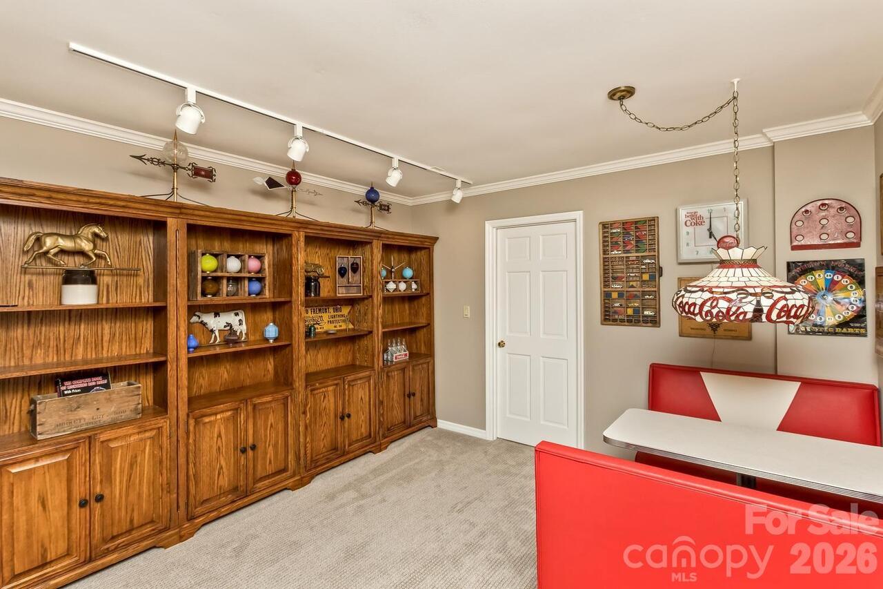 Listing Photo 22