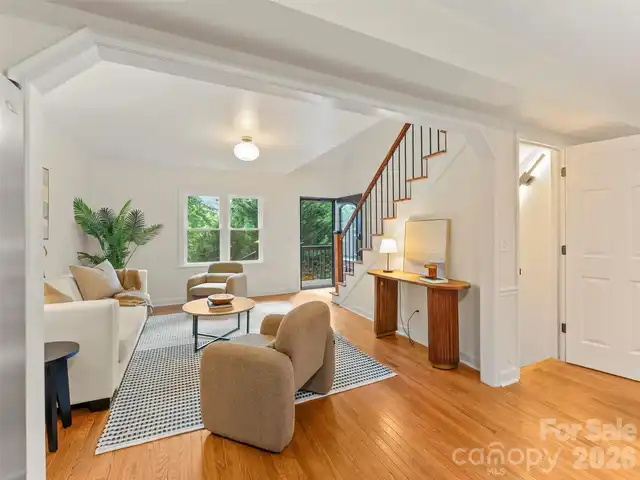 Listing Photo 6