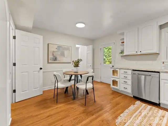 Listing Photo 10
