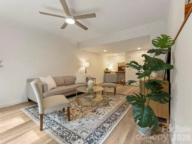Listing Photo 32